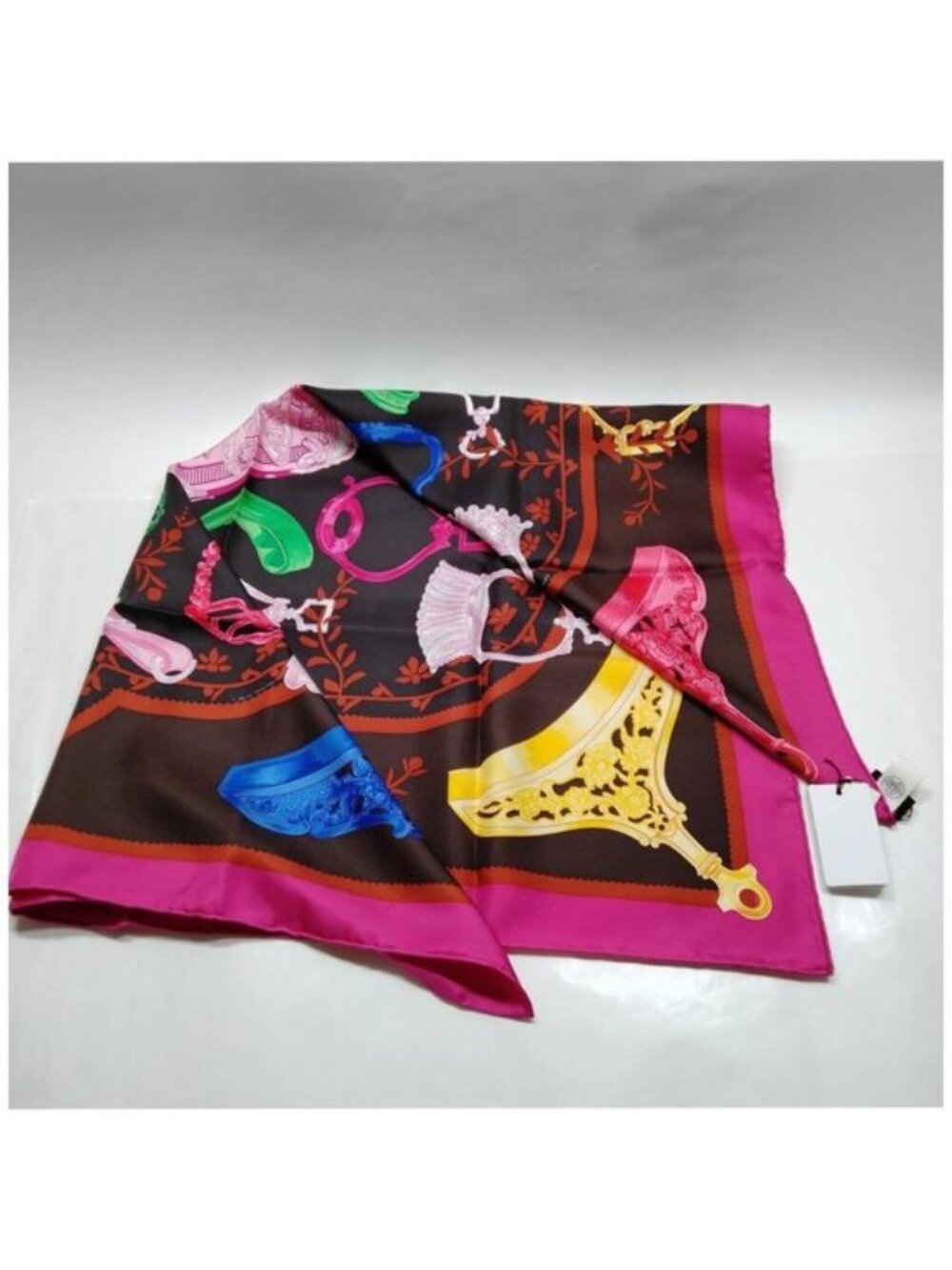 Authnetic Hermès Etriers Carré 90 Silk Scarf Pink Black - Picture 4 of 10